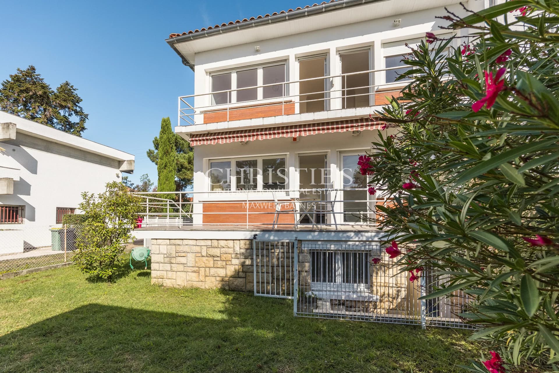 Le Bouscat – Family Home with Garden and Independent Tiny House near Parc Bordelais