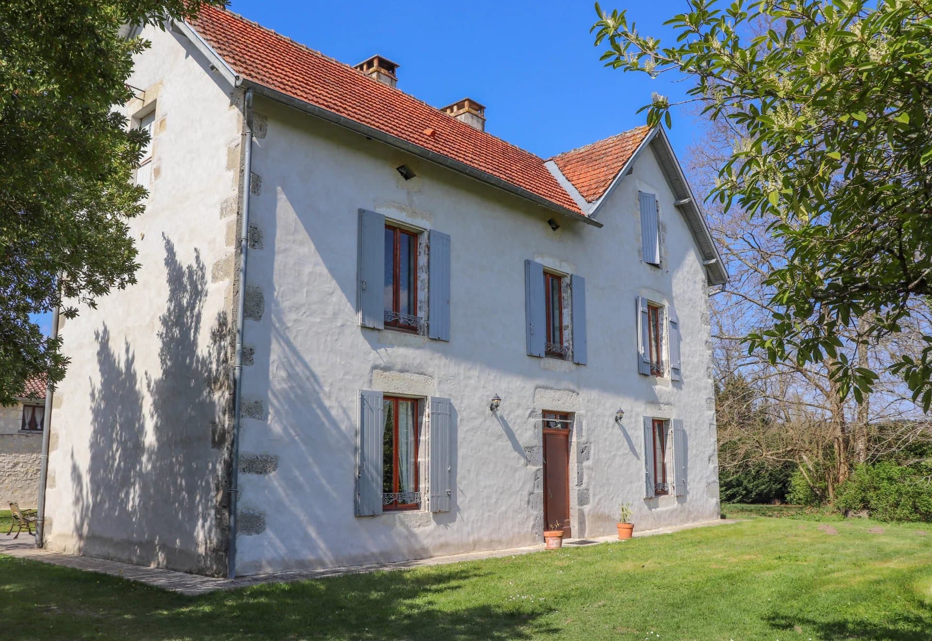 Vente Propriété de campagne et maison d'ami avec 1.9 ha de terrain,  près de Casteljaloux et de son golf