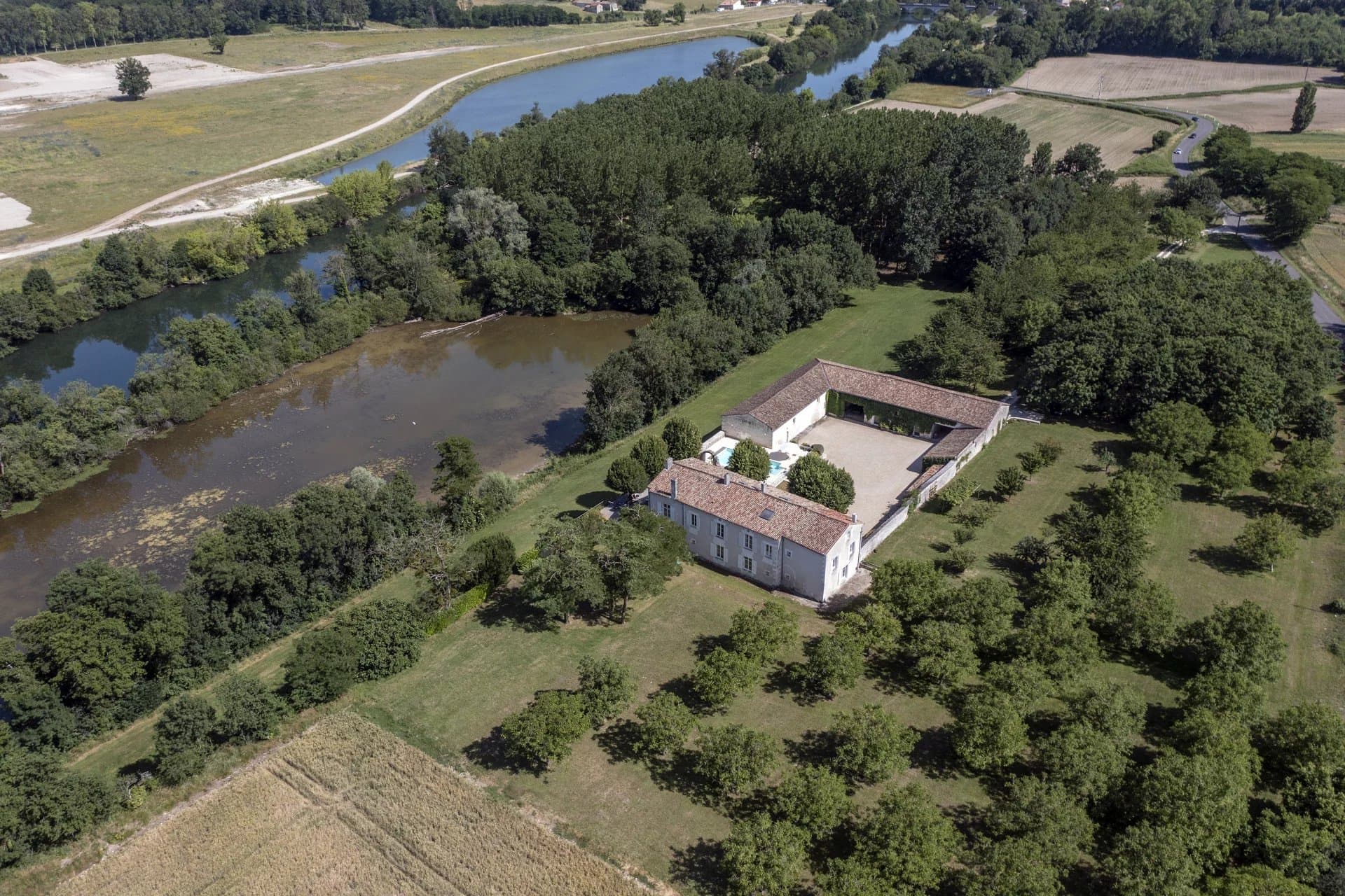Angoulême - magnifique domaine de 6,5 ha