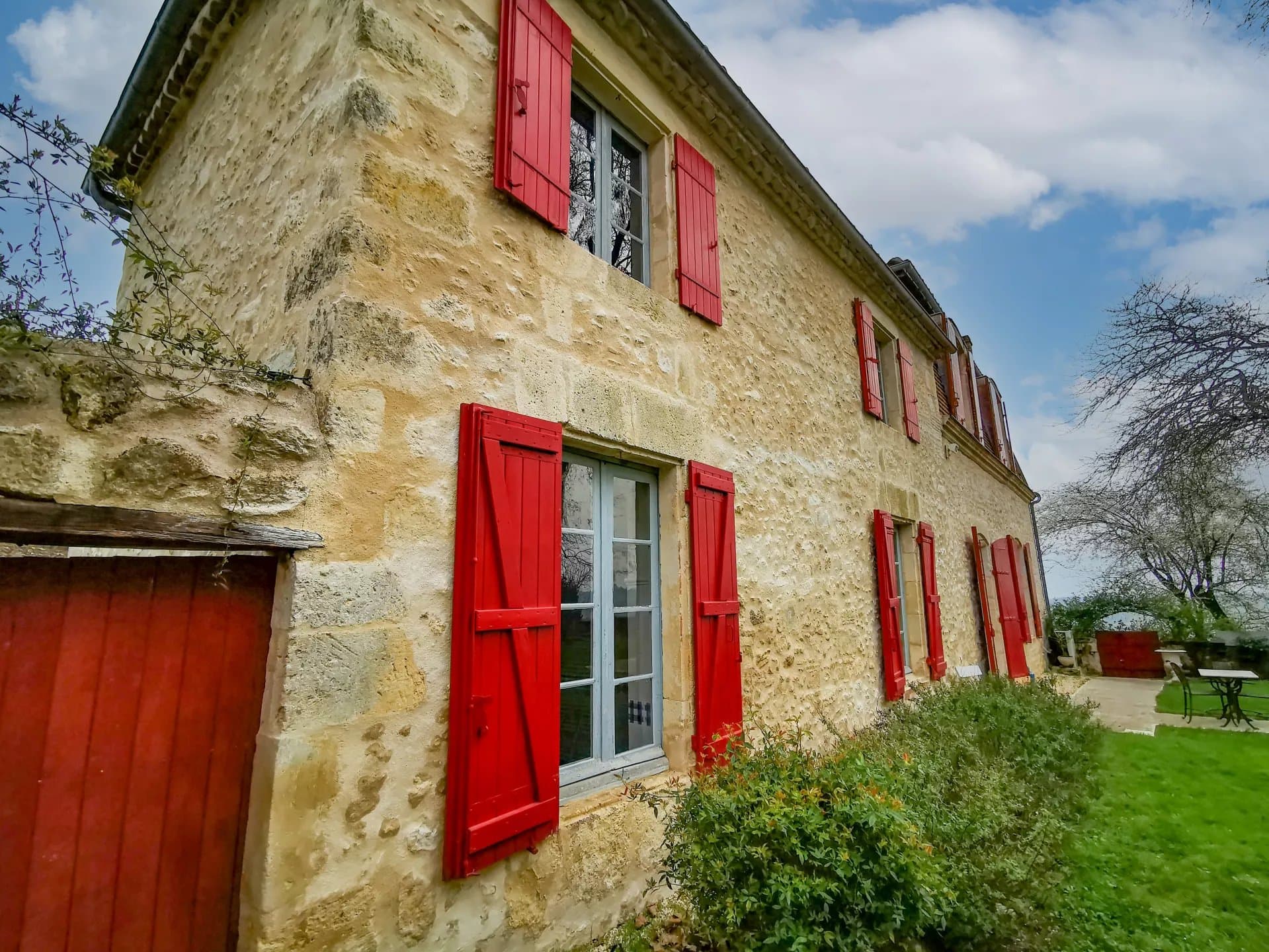 For sale Manor House with dependences, pool & views