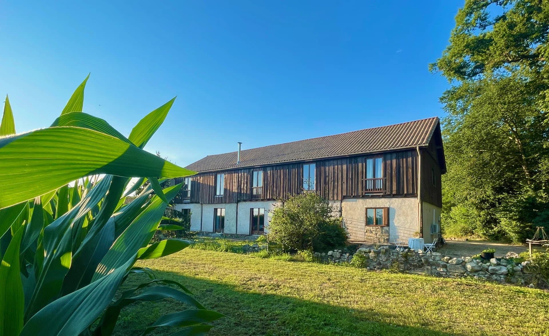 Belle grange rénovée de 9 chambres et vue sur la campagne