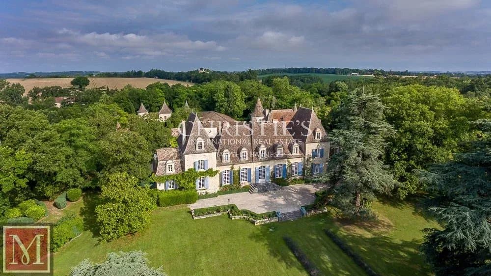 Très élégant château avec magnifique parc