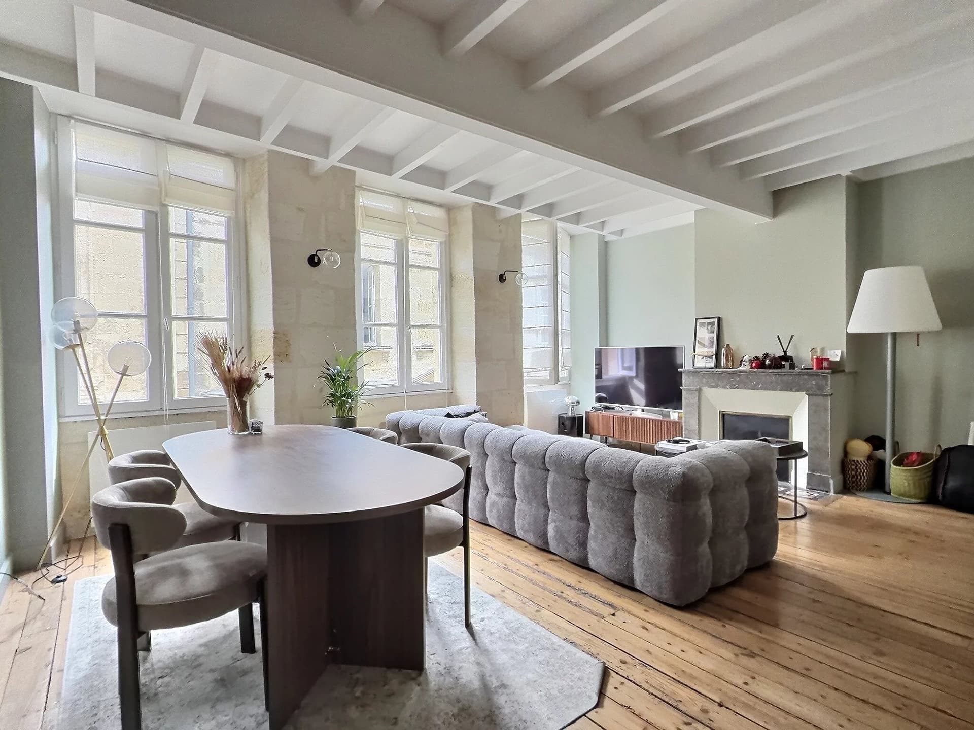 T2 en duplex dans un bel immeuble en pierre – Emplacement privilégié