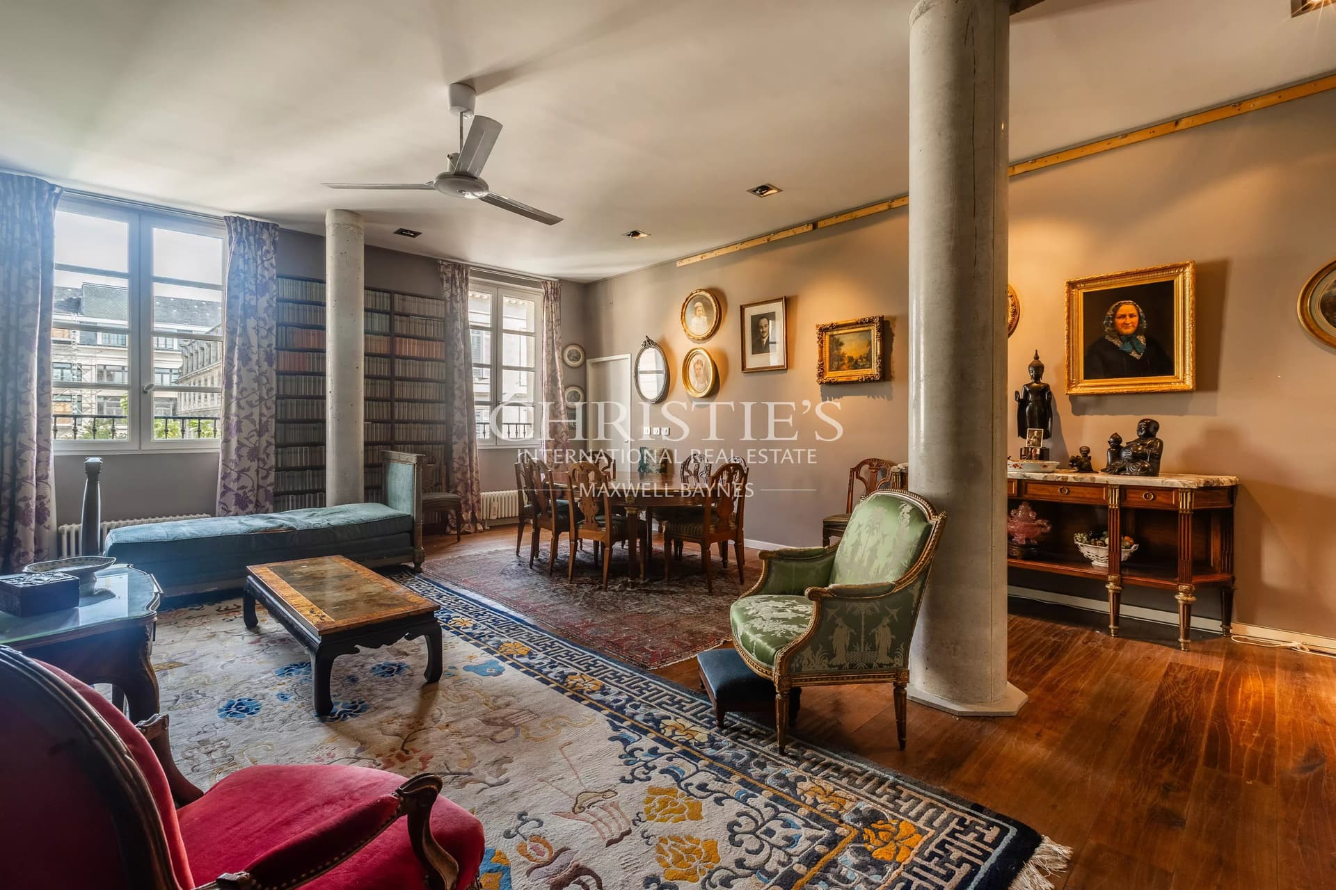 EXCLUSIVE / BORDEAUX GOLDEN TRIANGLE: Flat with lift and patio
