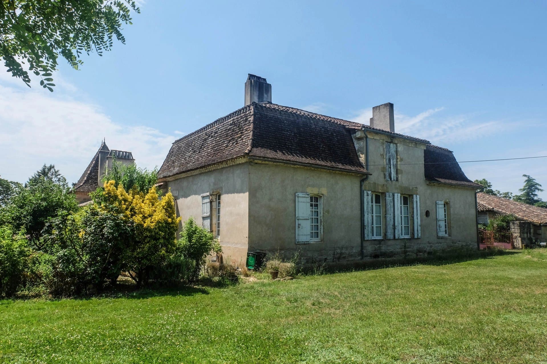 Belle Chartreuse avec gîte, dépendances près de  de Bergerac