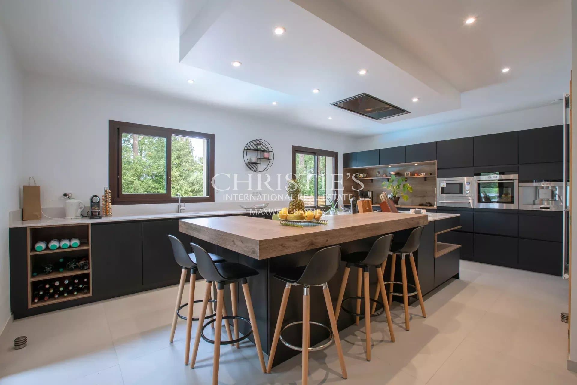 Pyla villa with 5 bedrooms