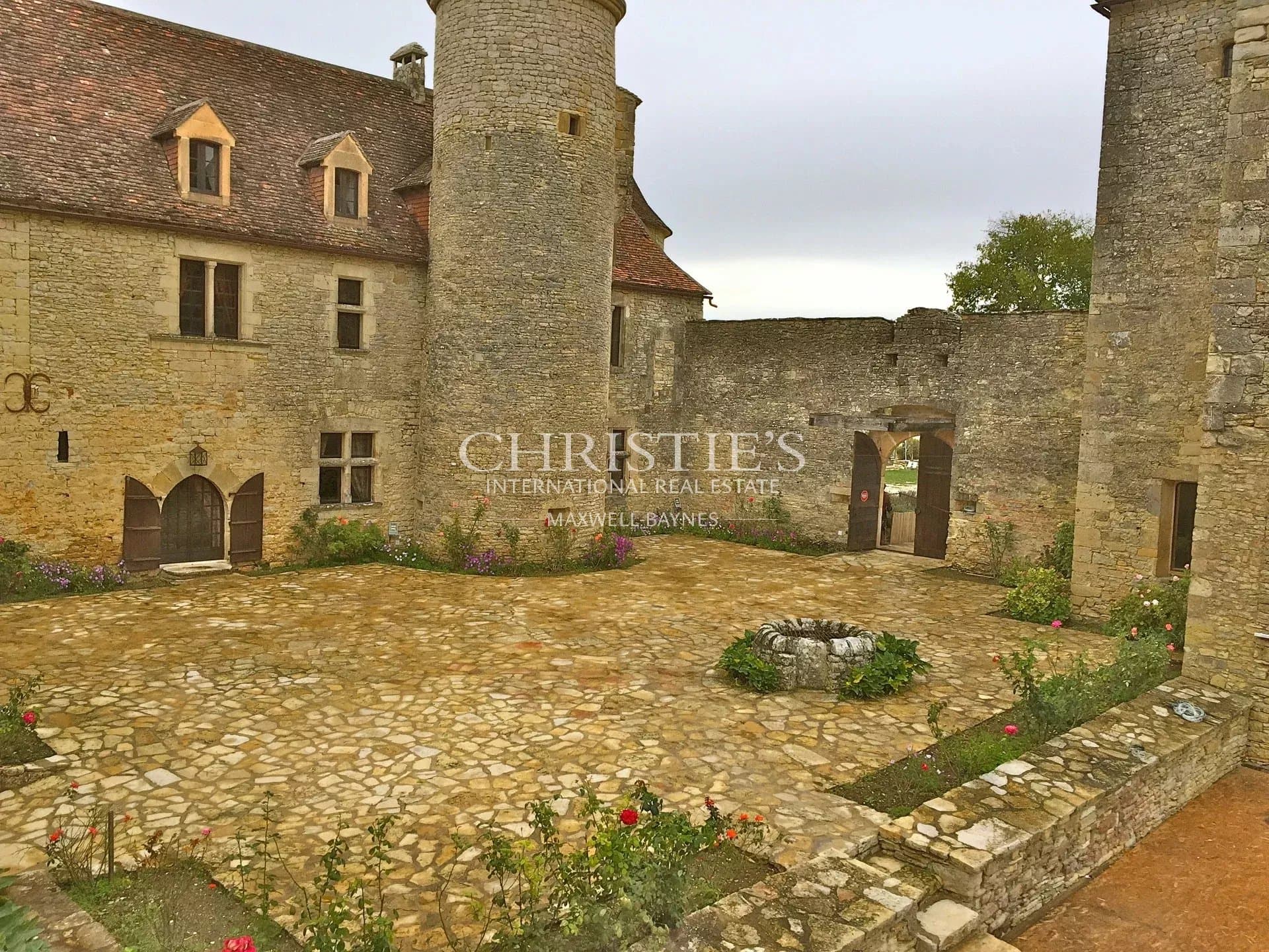 Vente Château et domaine avec petit vignoble, Lot