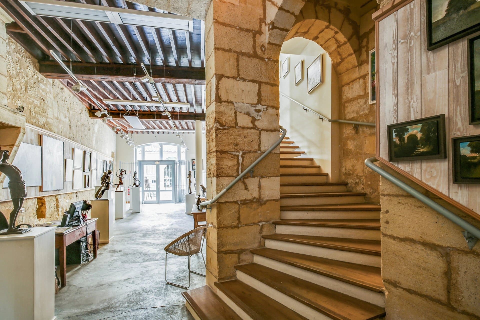 Exceptional retail space in the heart of St Emilion village