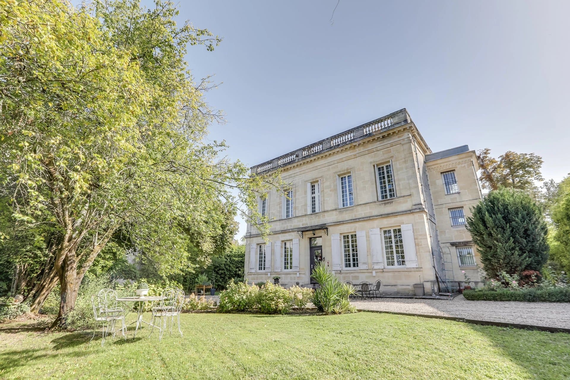 Bordeaux - sumptuous Maison de Maître