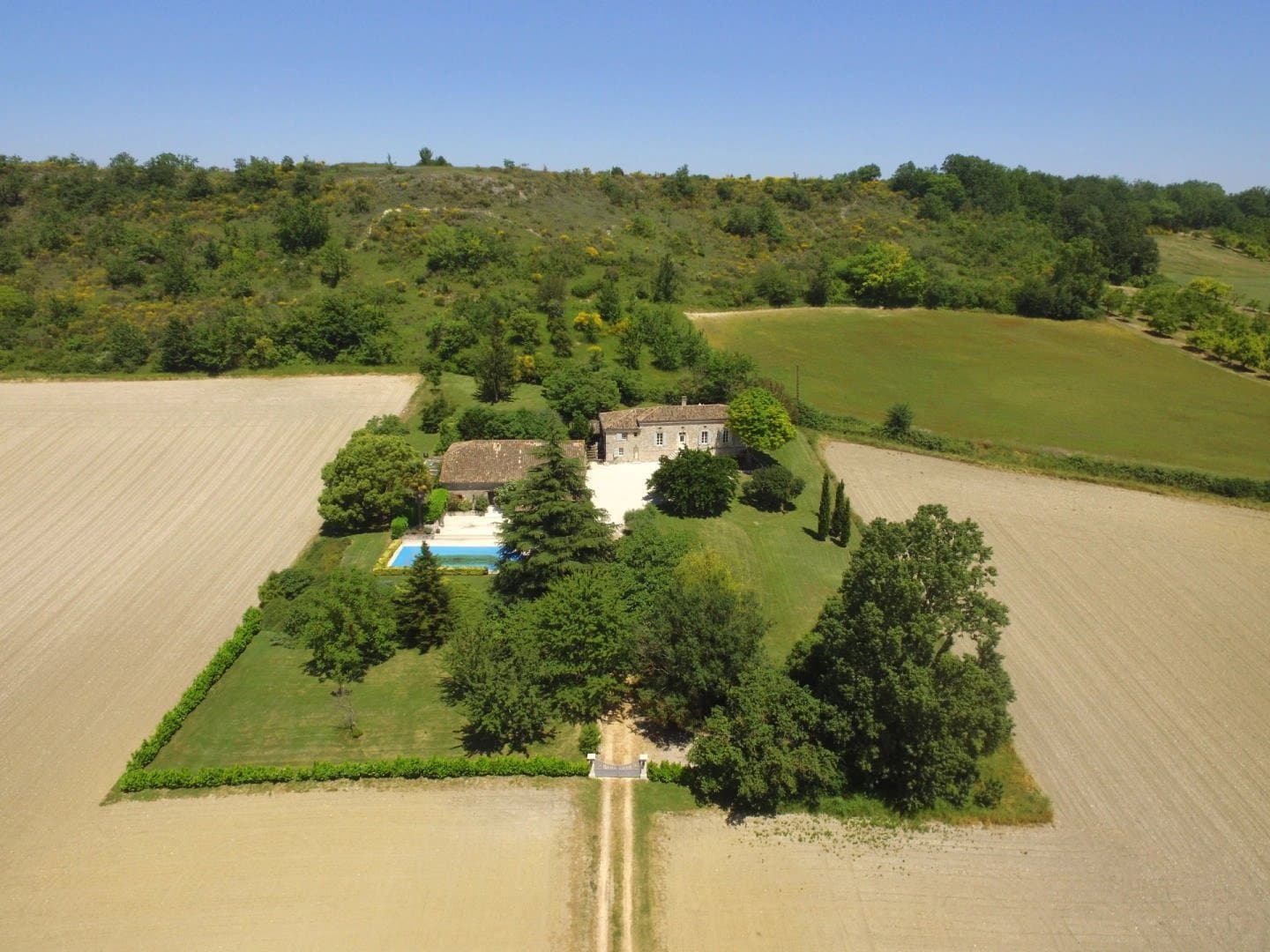 Un emplacement exceptionnel pour cette propriété avec maison d'hôtes attenante