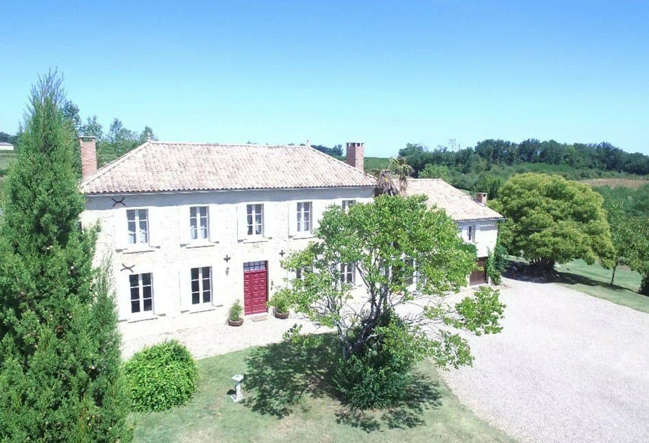 Belle maison avec parcours de golf