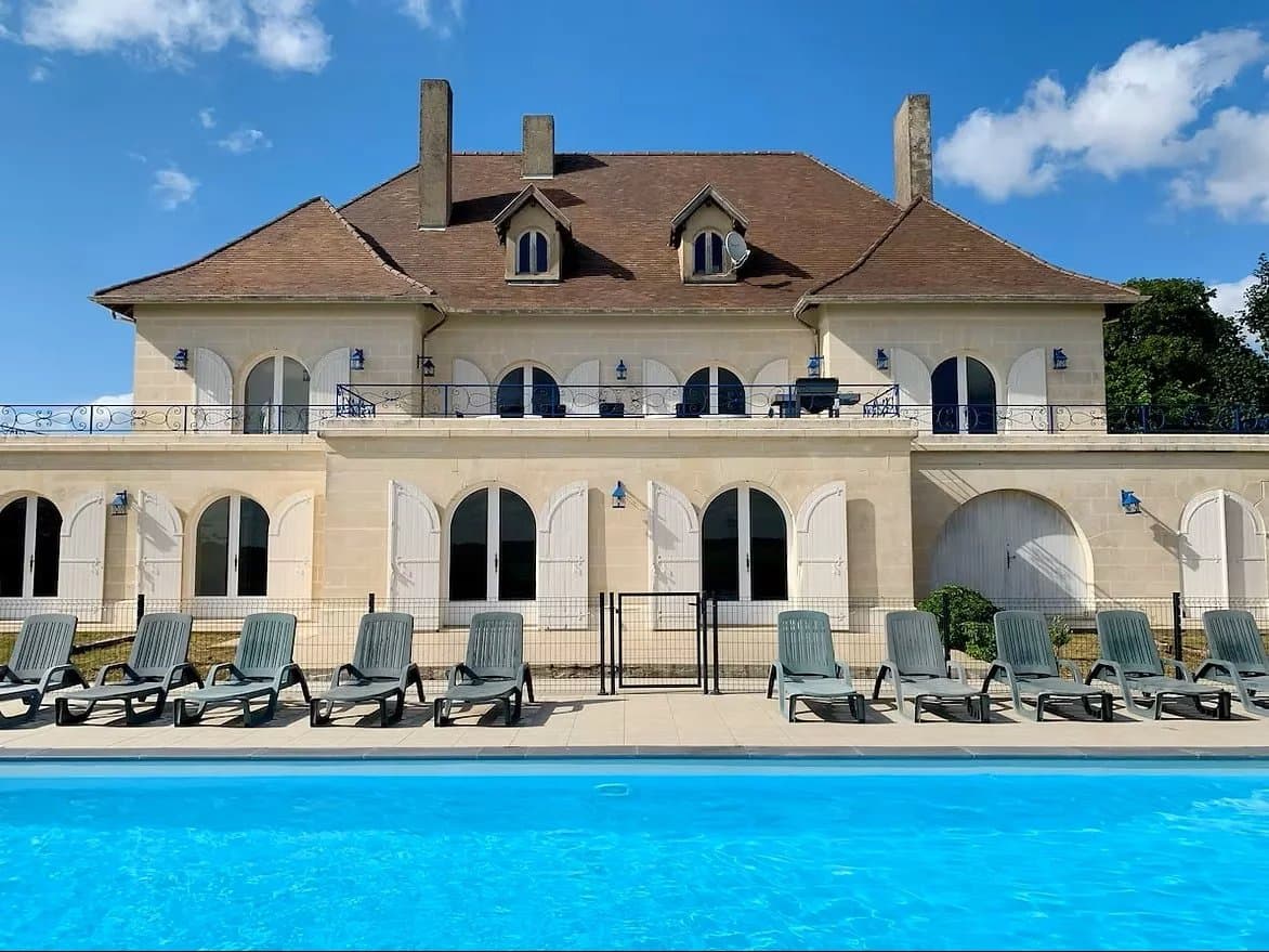 Modern Villa with restoration project and Horticultural Grounds