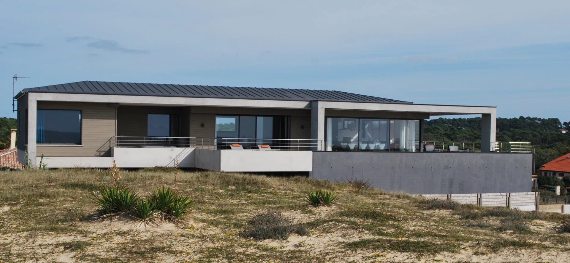 SEIGNOSSE. AN EXCEPTIONAL PROPERTY FACING THE OCEAN