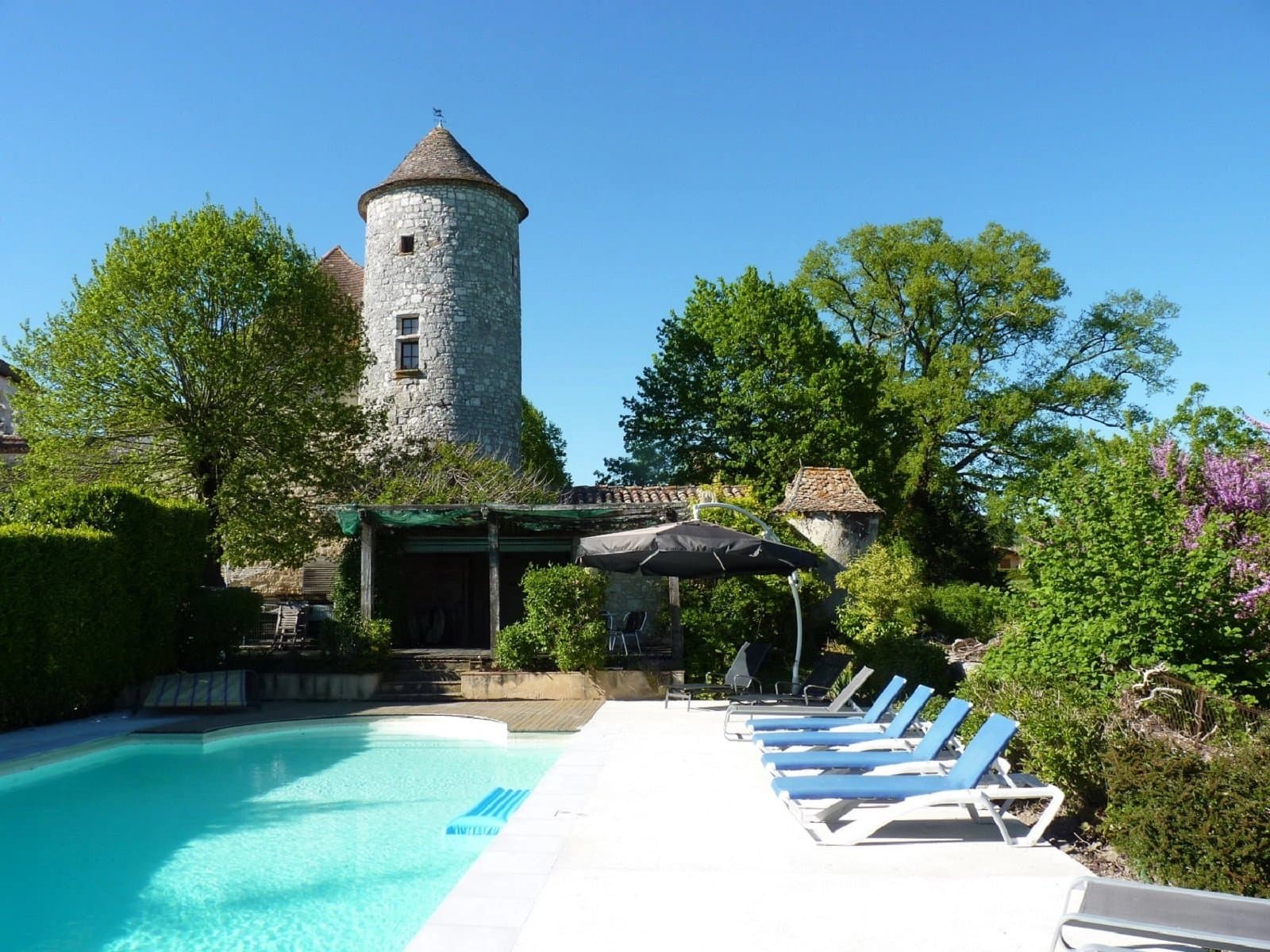 Vente Château historique près de Bergerac avec piscine