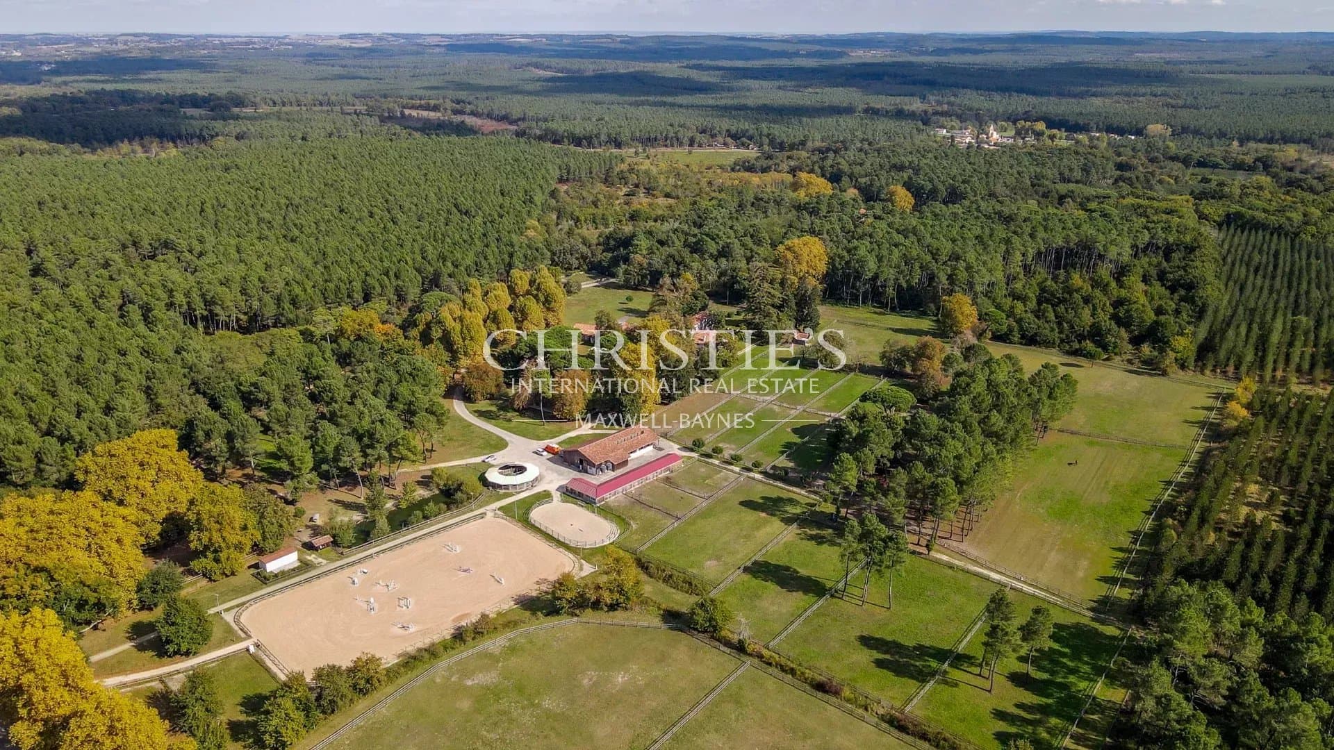 Superbe propriété équestre de 30 hectares,