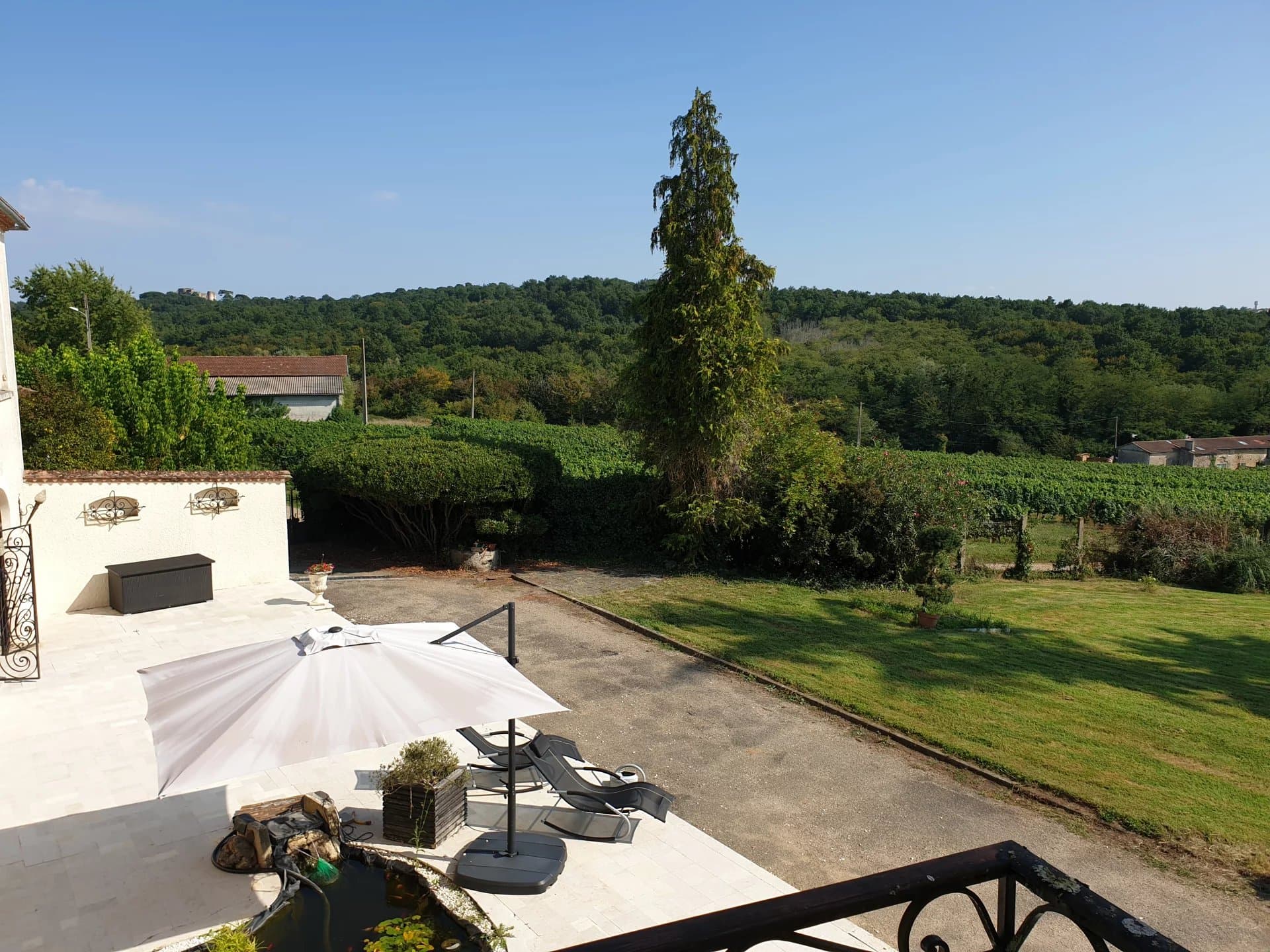 A vendre belle propriété viticole de 28 ha environ au Sud de Bordeaux