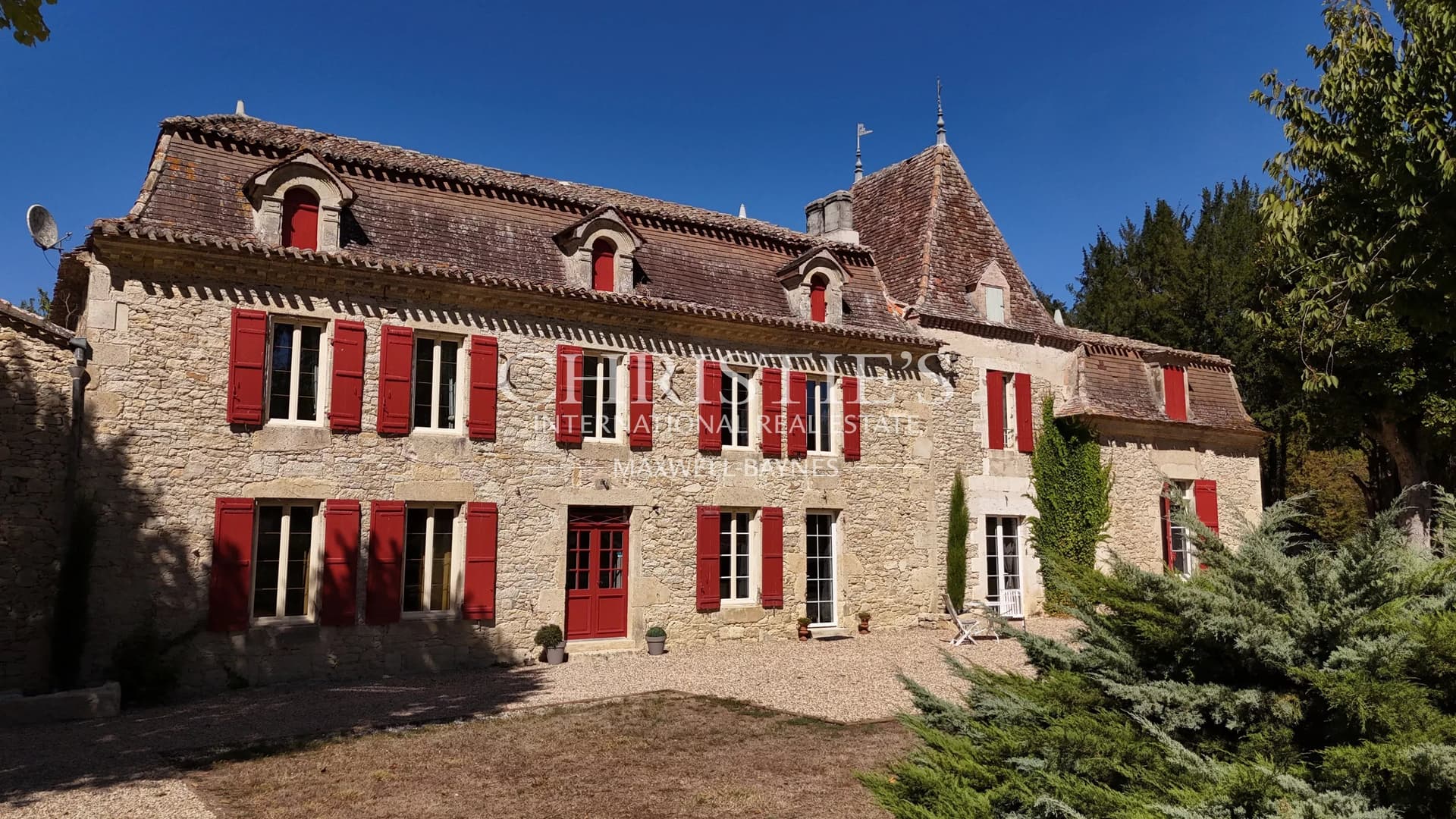 Un château, ses terres et son histoire au cœur du Périgord Pourpre