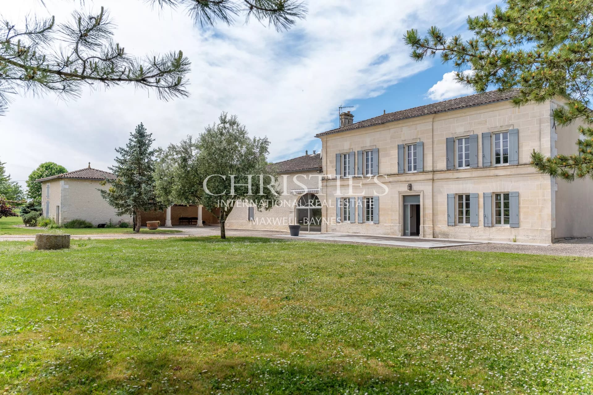 COGNAC – A VENDRE MAGNIFIQUE PROPRIETE