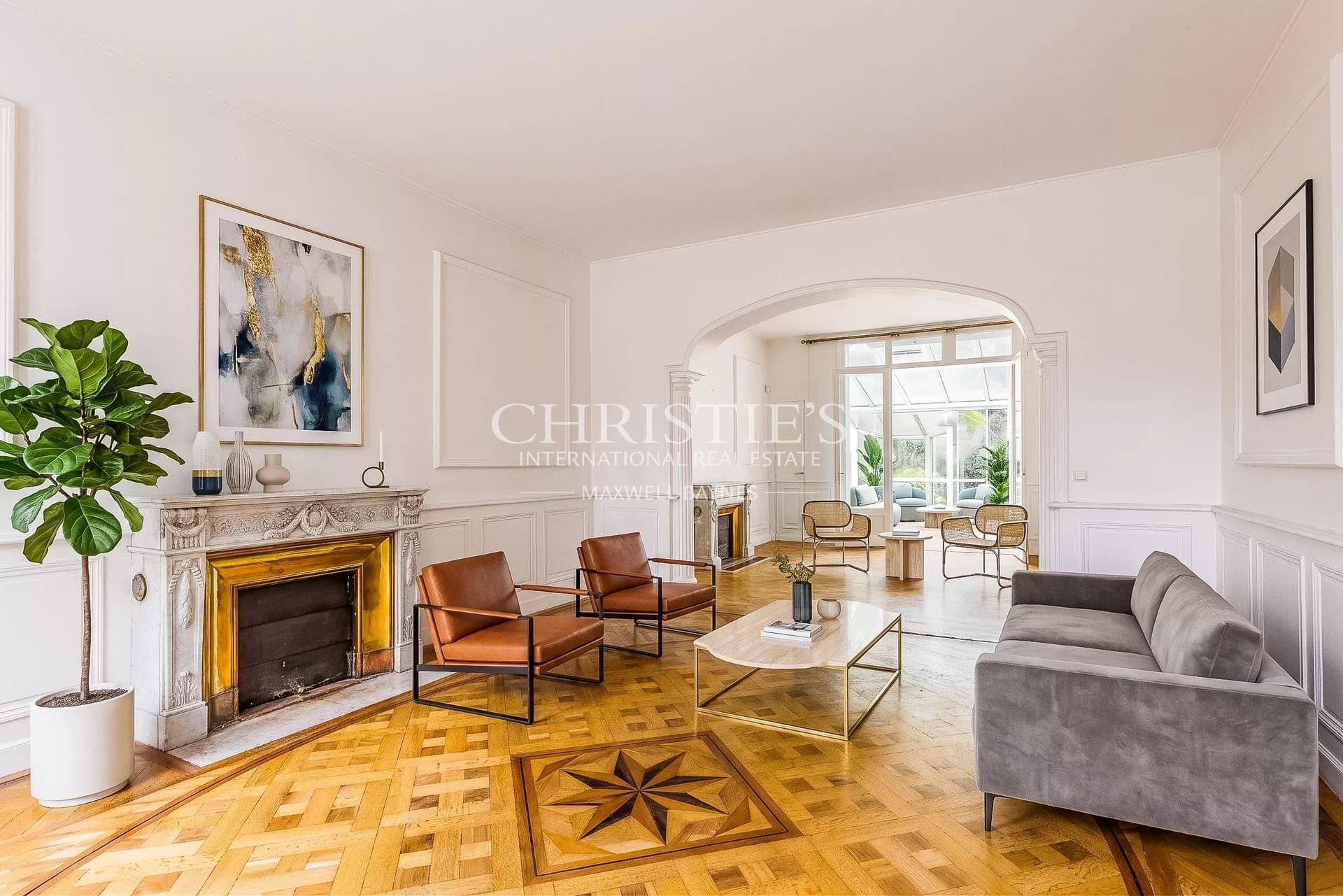 JARDIN PUBLIC - APARTMENT – PRIVATE GARDEN