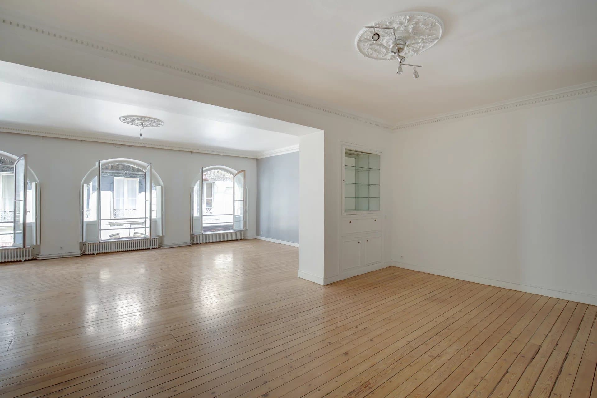For Sale - Pey-Berland - Ideal for offices