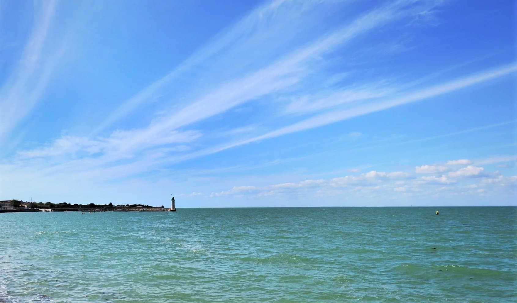 For Sale exceptional beachfront Villa on the Ile de Ré