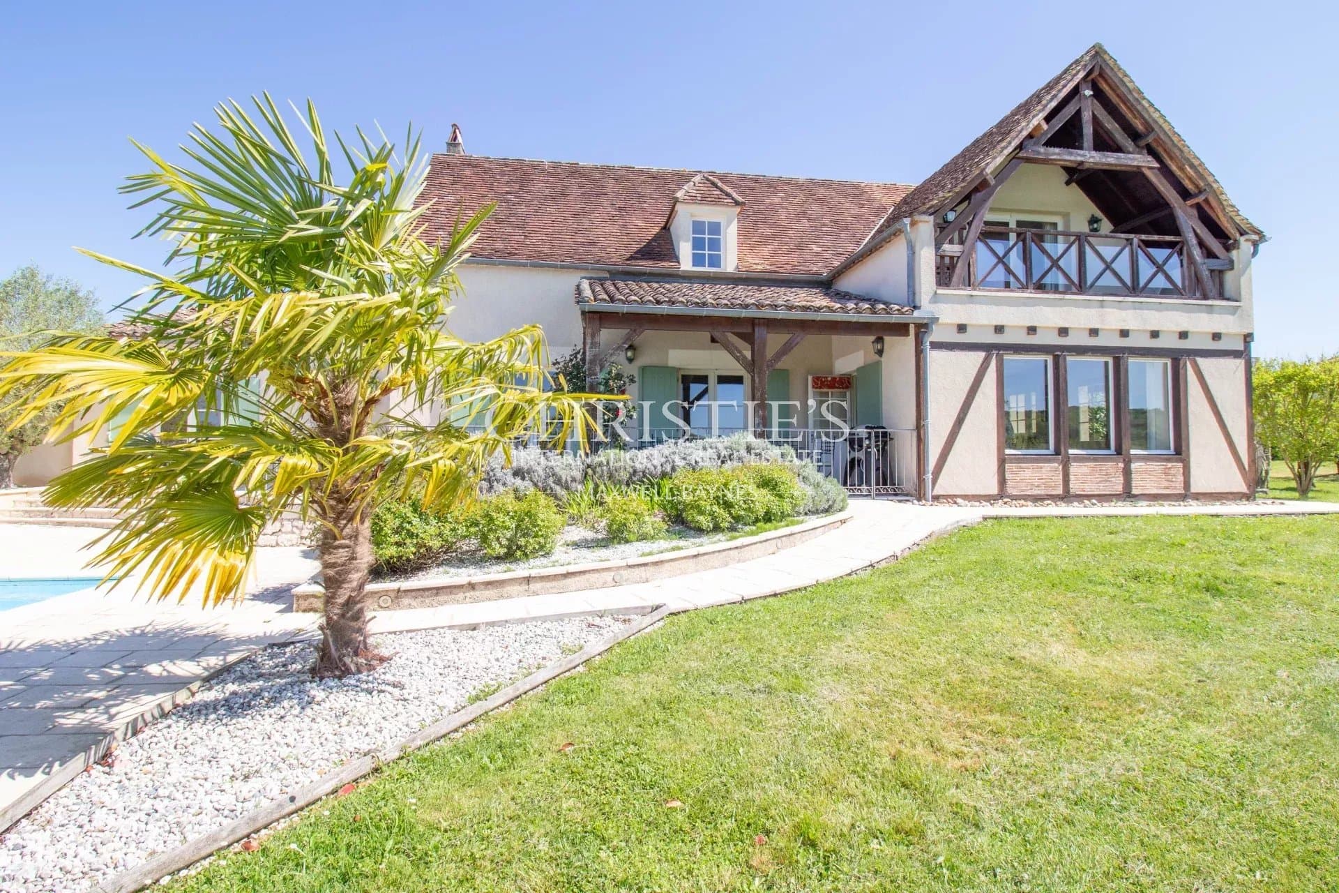 Périgourdine Maison de campagne située dans un domaine de golf prestigieux, avec piscine et jardin paysager