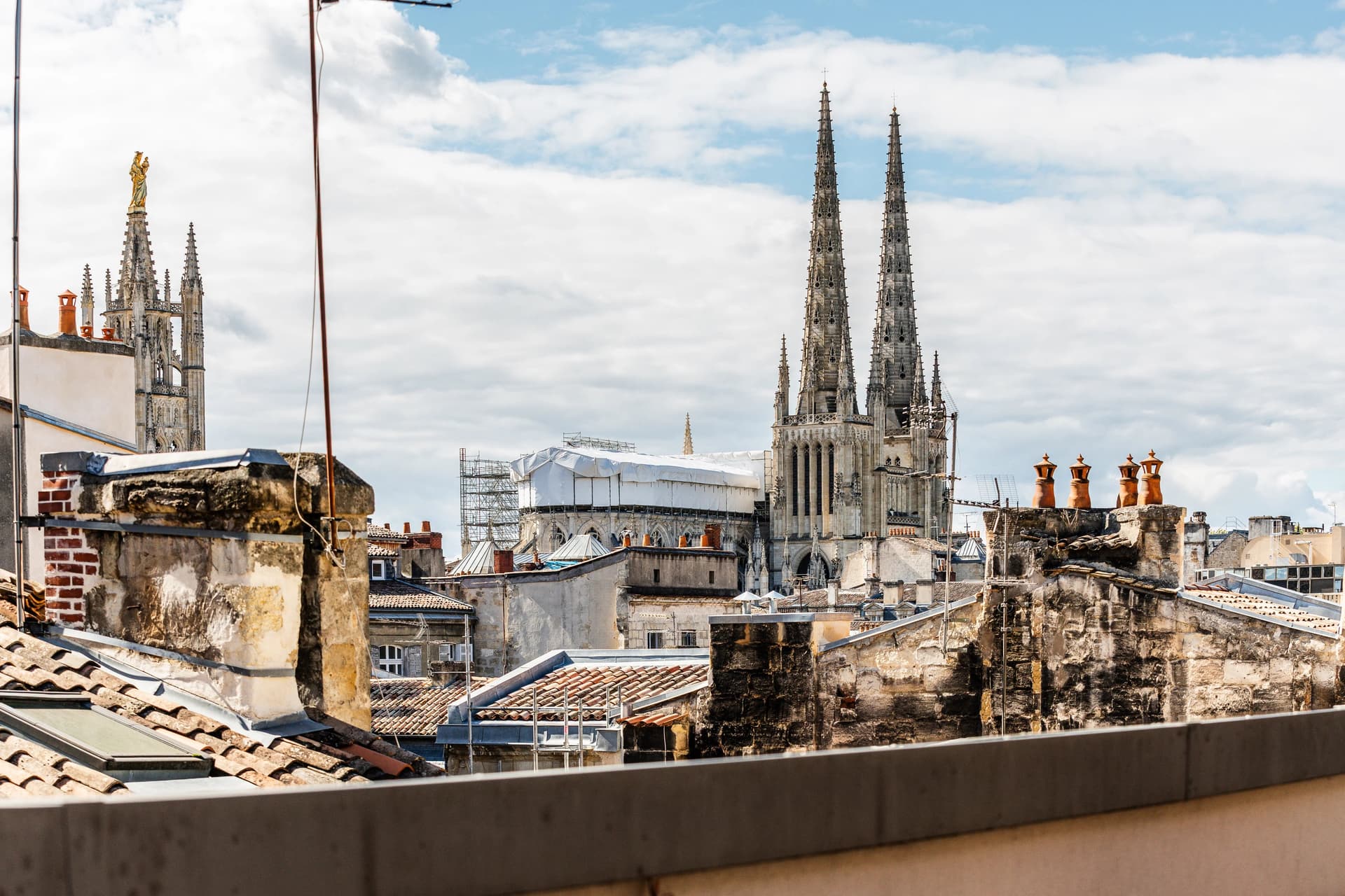 Quartier Cheverus, Appartement T4 avec Terrasse et parking
