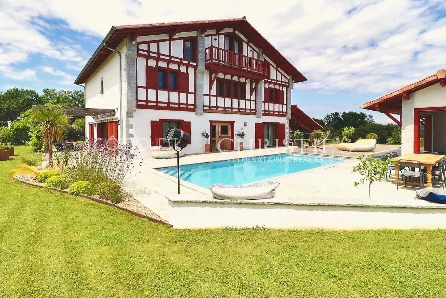 À vendre Larressore - Propriété du 18ème avec piscine