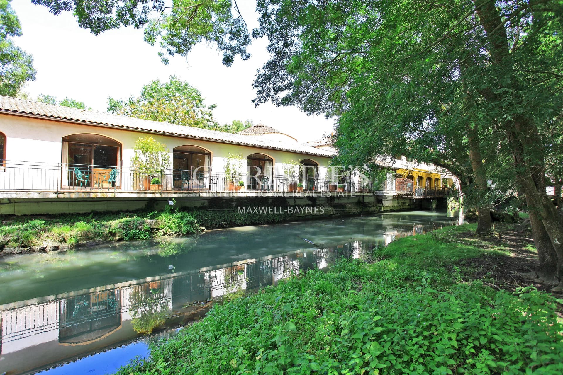 Charming Hotel-Restaurant for Sale Between Pons and Jonzac