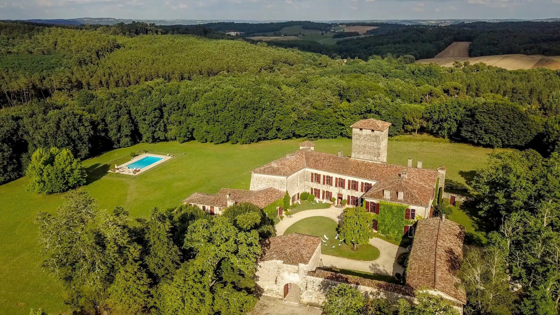 Vente Château médiéval avec 12 hectares de terrain, à proximité de Nérac