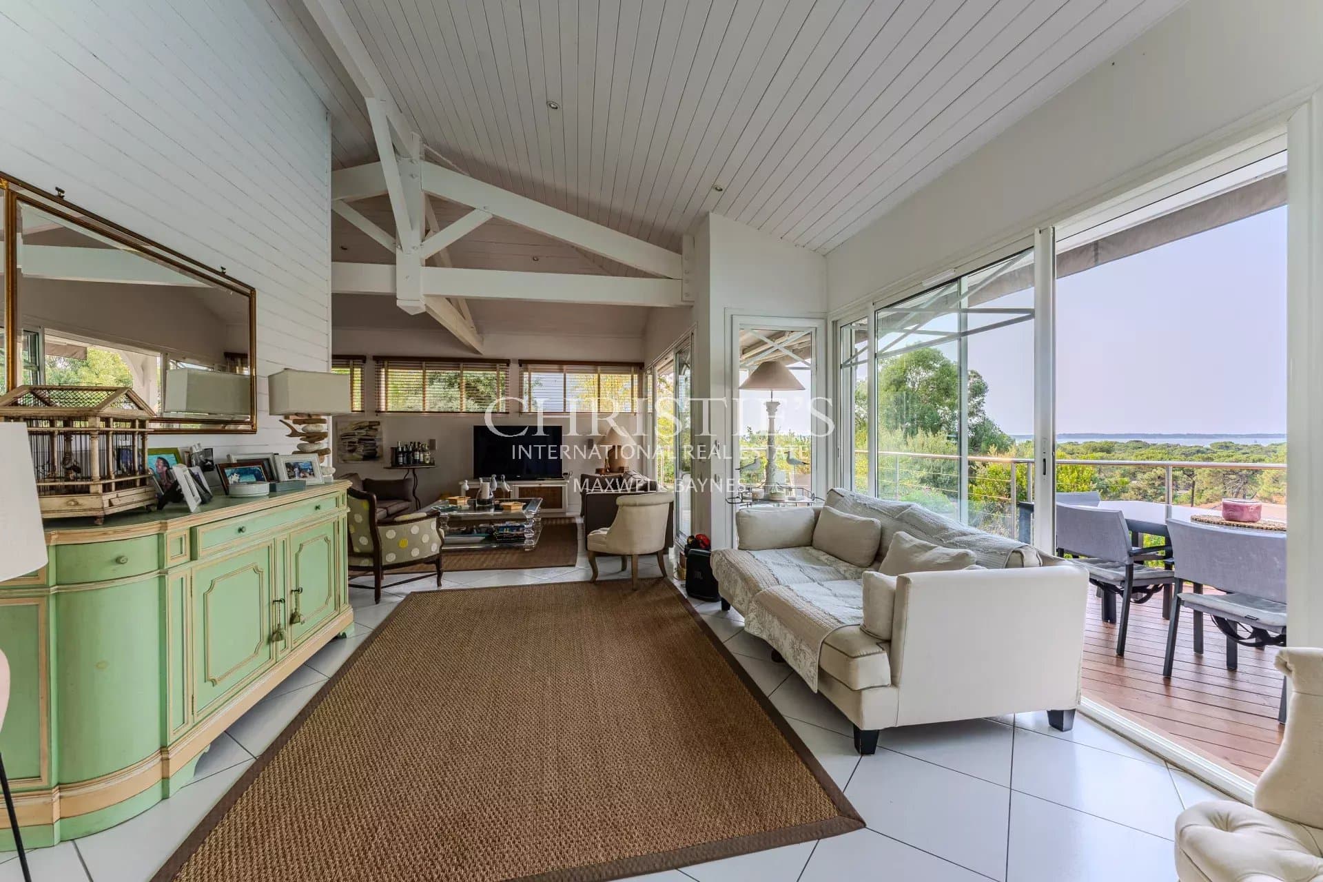 Pyla - Villa with sea view