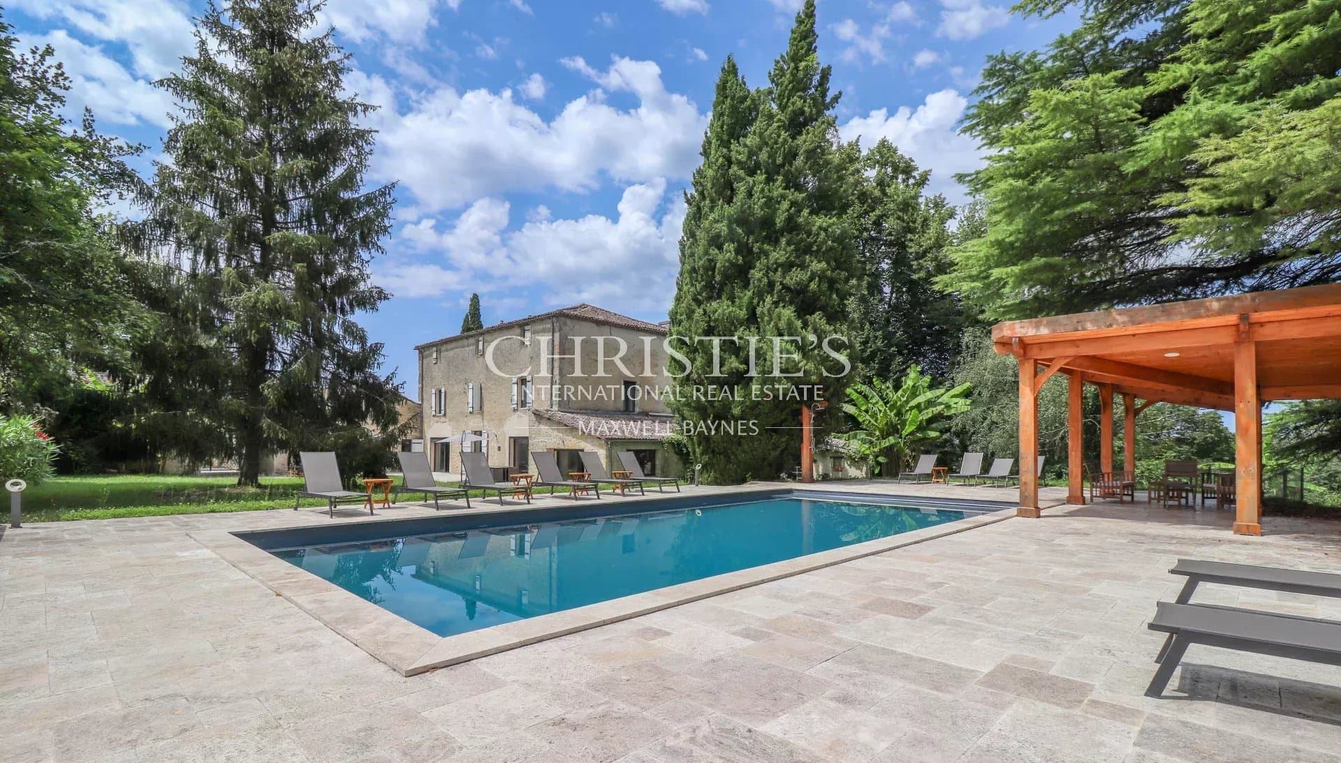 Vente Maison Girondine avec piscine chauffée et vues spectaculaires