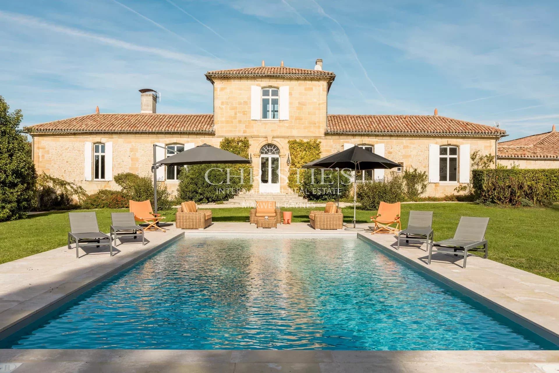 Camblanes-et-Meynac- Beautiful Chartreuse just 20 min from Bordeaux