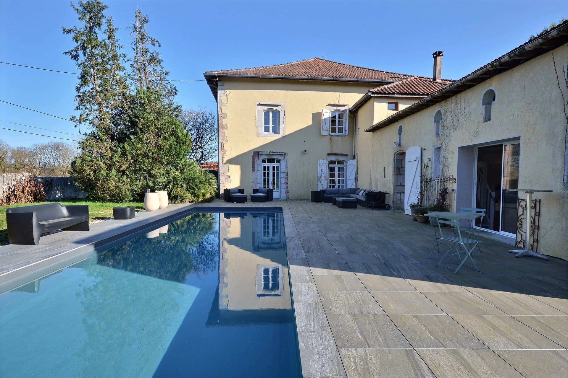 A PERIOD MANSION 15 MINUTES FROM HOSSEGOR