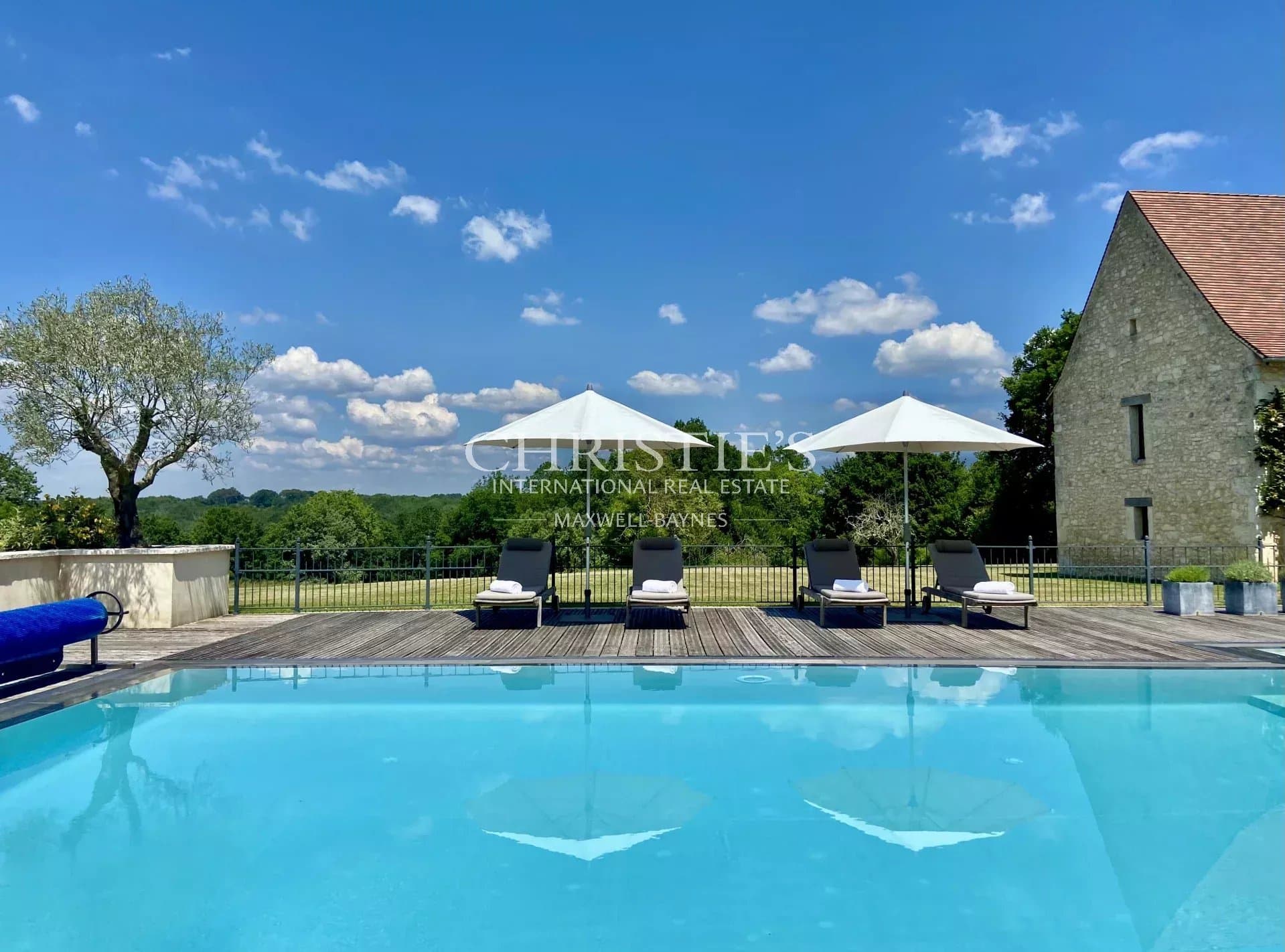 Belle maison rénovée avec piscine proche de Bergerac