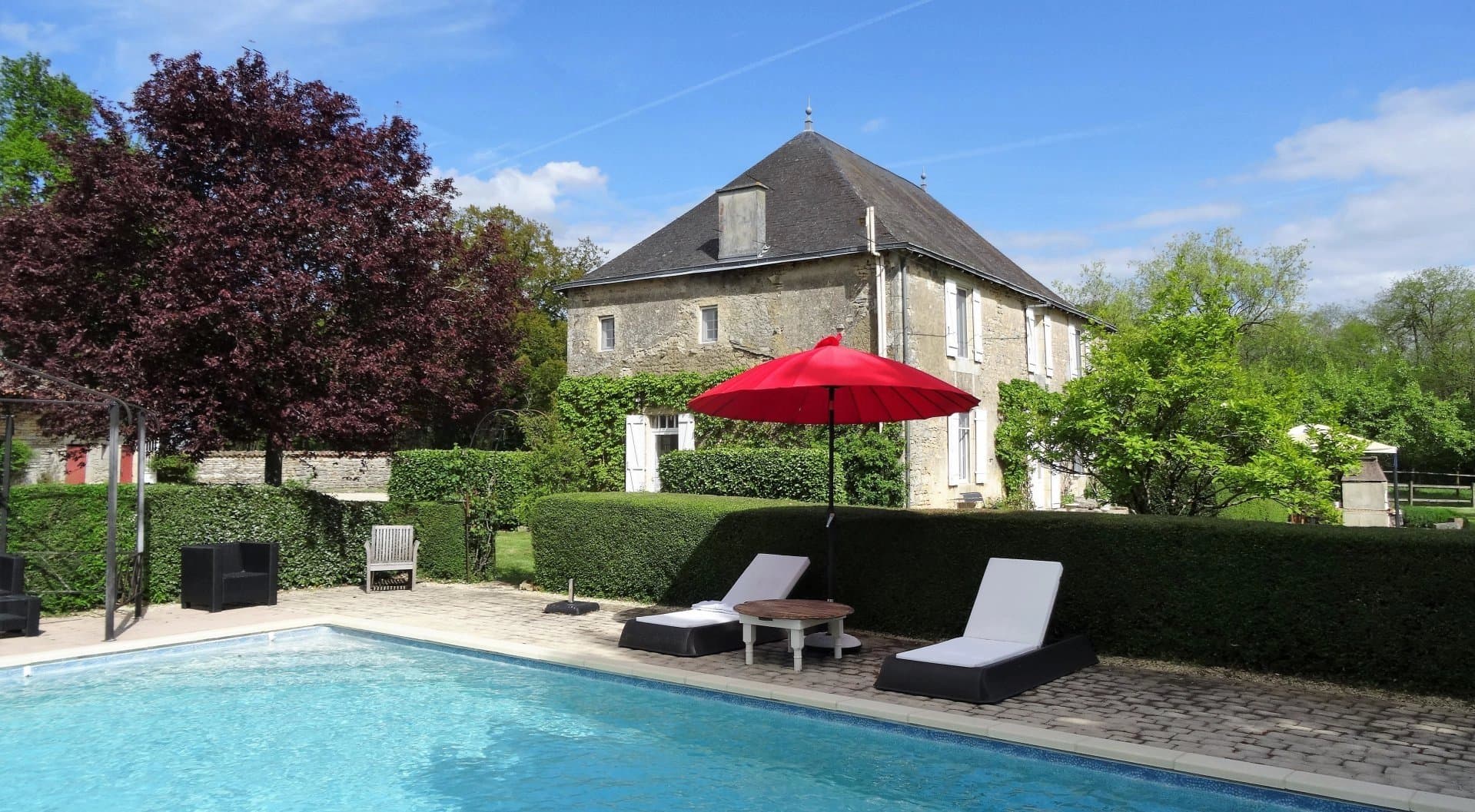 Propriété de caractère au sud de Poitiers à vendre