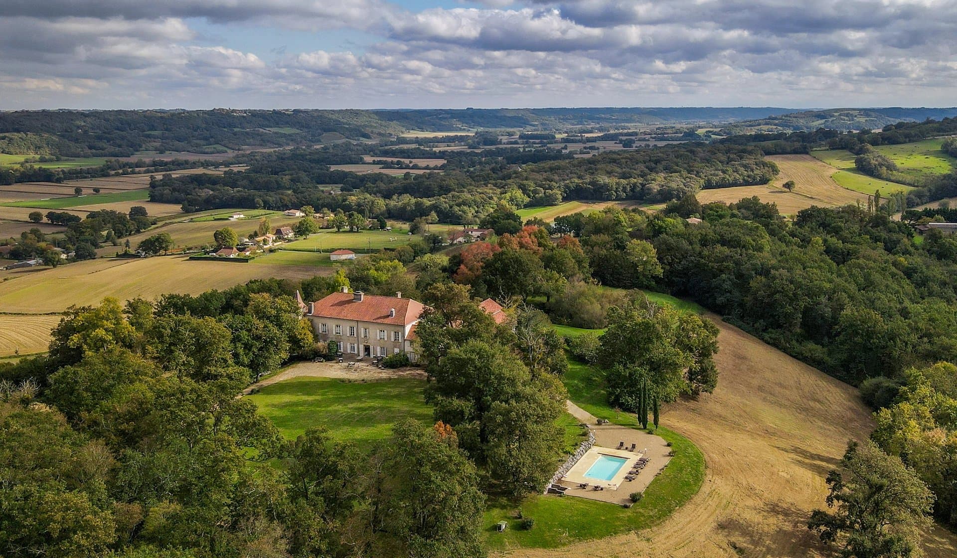 Vente Château Hôtel avec maison de gardiens