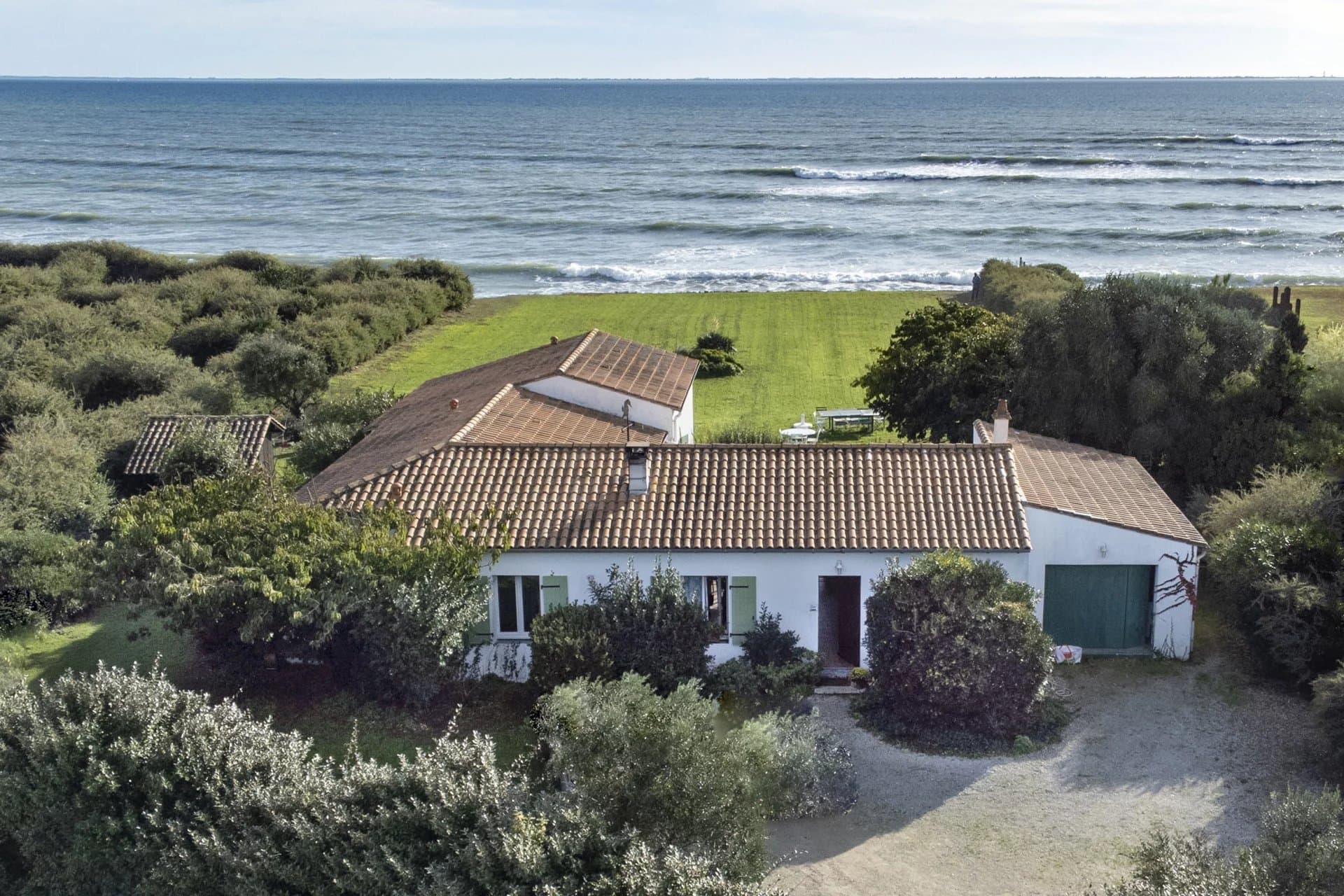 Wonderful property with sea views on the Ile de Ré, Charente-Maritime