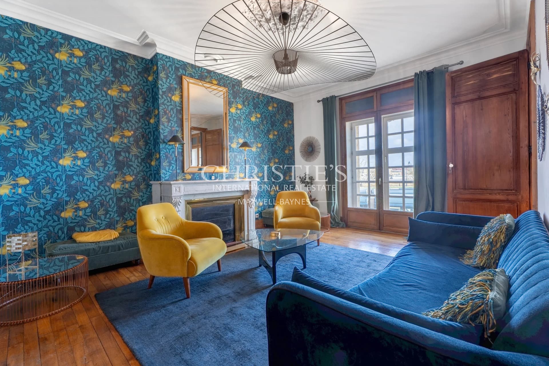 Bordeaux Hyper-Centre – Appartement de standing, trois chambres avec vue sur la Garonne
