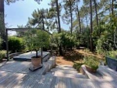 VILLA CONTEMPORAINE ENTIEREMENT RENOVEE