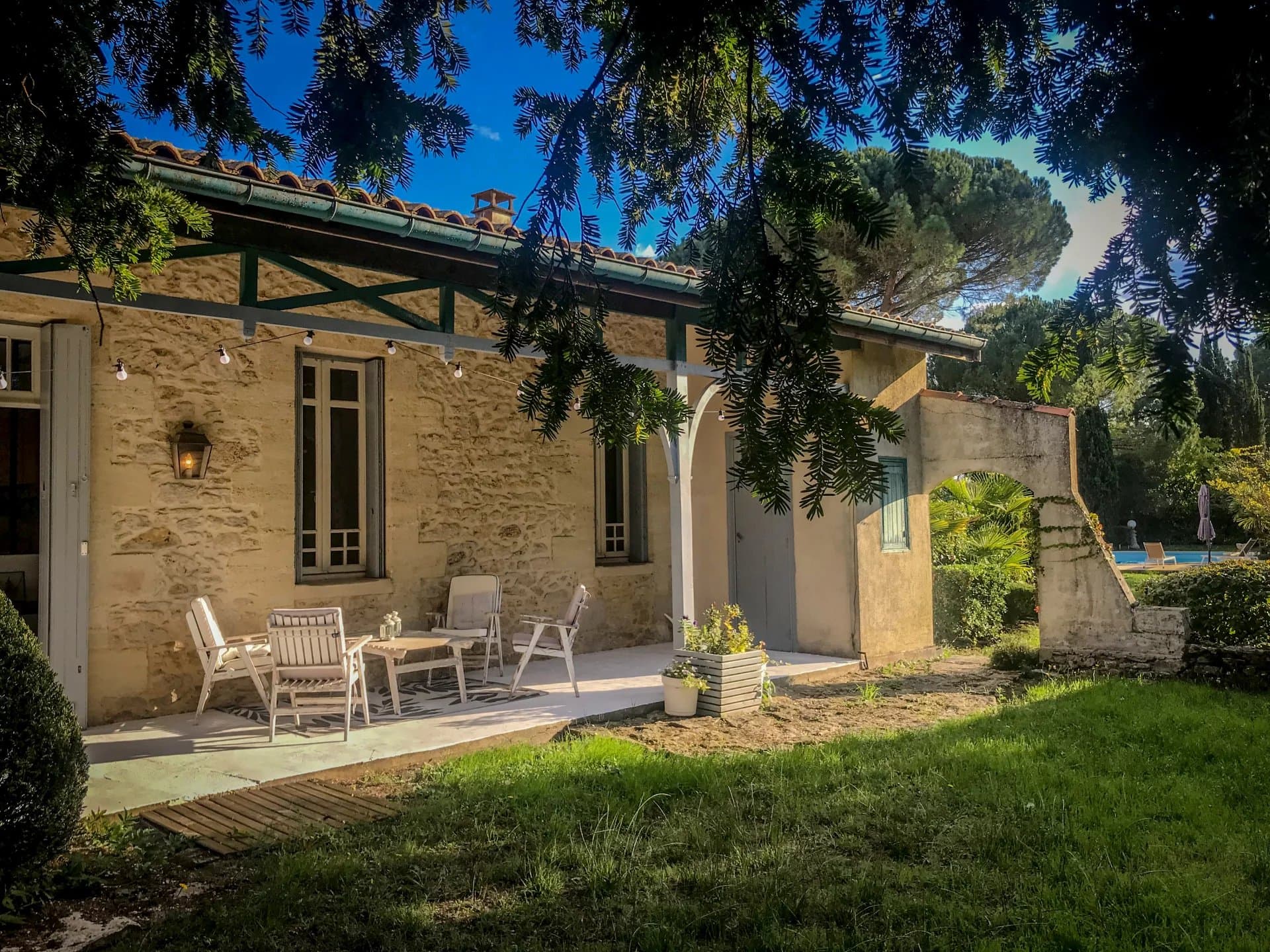 Maison de charme entièrement rénovée avec piscine