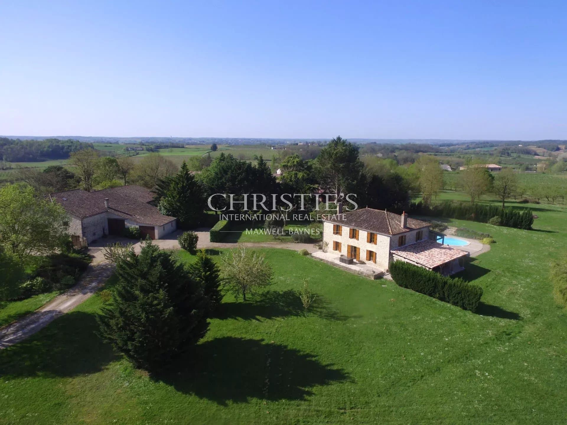 Maison de campagne sur 15 Hectares avec maison d'invité