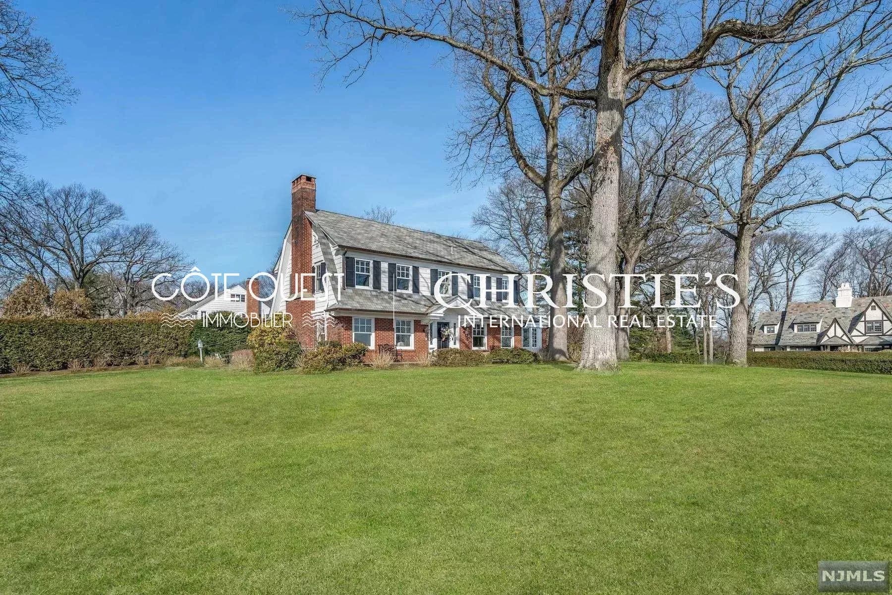 240 Crest Road