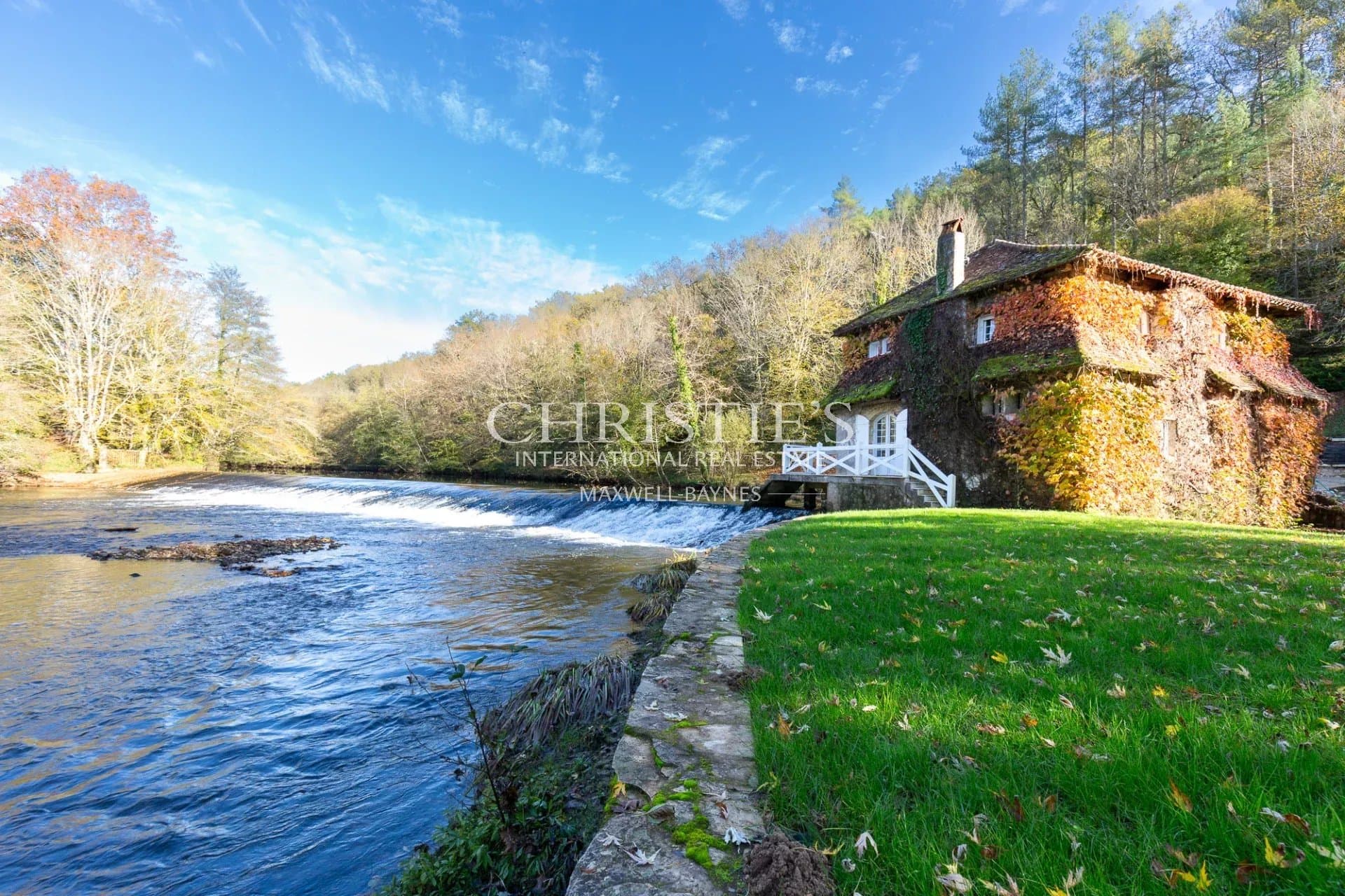 Dordogne Magnifique moulin et maison contemporaine au bord de la rivière