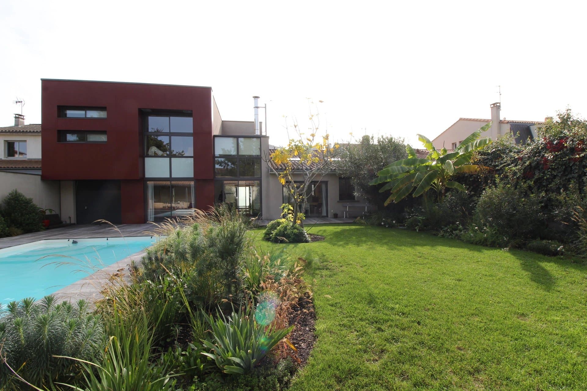 Bordeaux - Maison familiale Bouscat Centre avec dépendances, garage et piscine