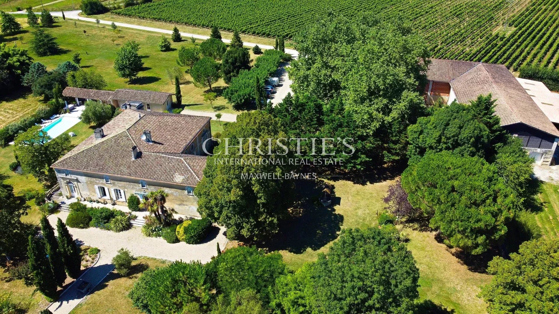 Charmante propriété viticole - 33 ha de terre - 19 ha de vigne en AB - magnifique site