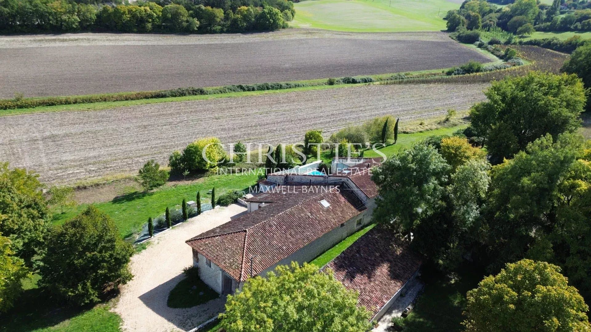 Élégance rustique et design contemporain au cœur du Périgord
