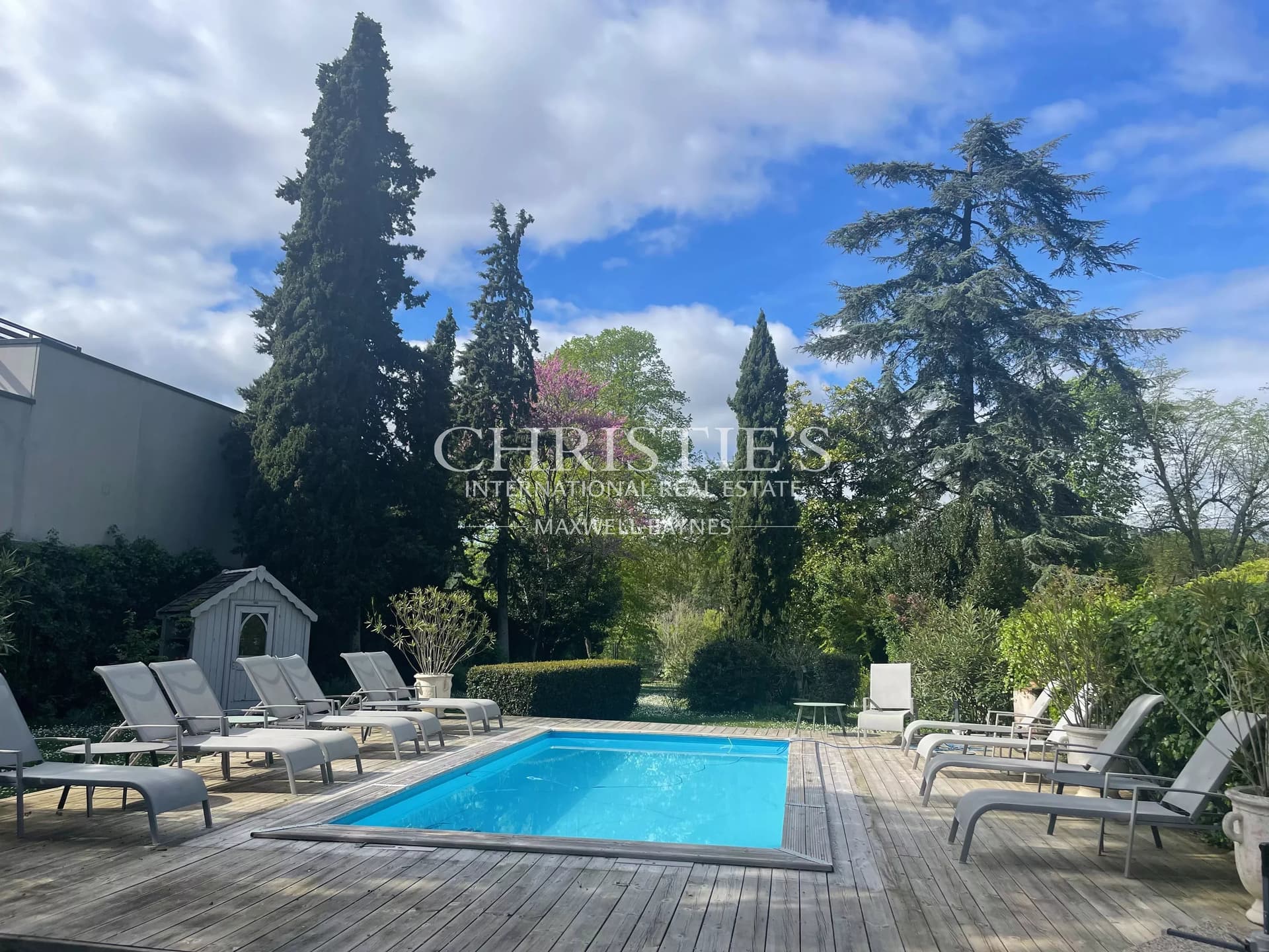 Vivre et recevoir au bord de la Dordogne – Hôtel particulier à Sainte-Foy-la-Grande