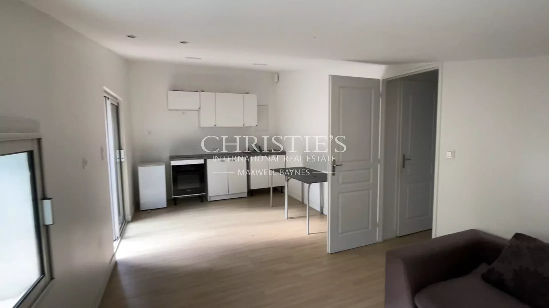 CLAOUEY, charming 3-bedroom home at the doorstep of local amenities