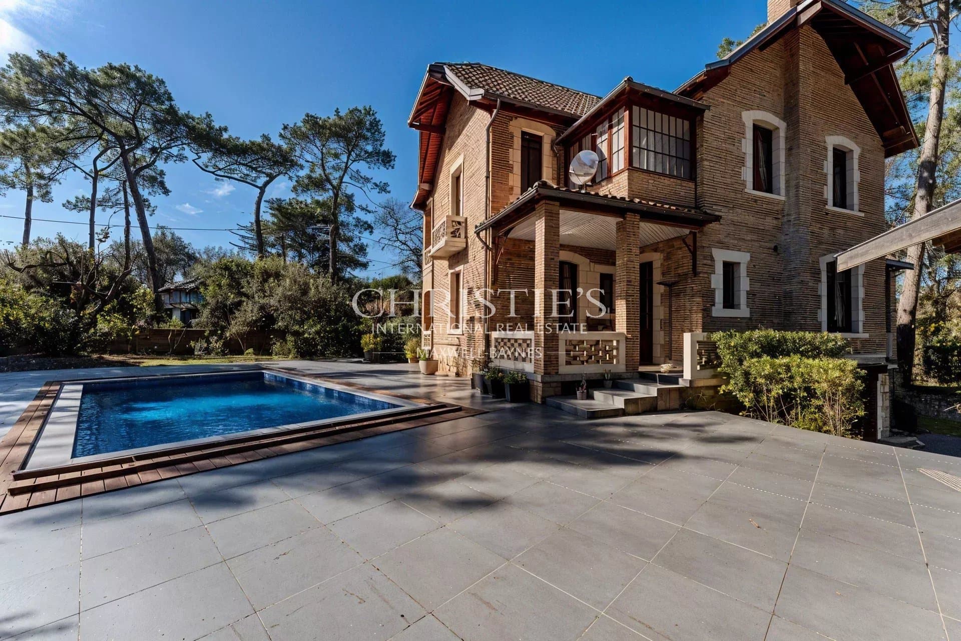 Villa avec piscine et dépendances - Pyla-sur-Mer -